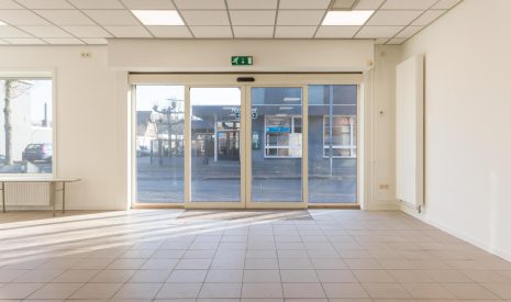 Te Huur: Foto Winkelruimte aan de Hoofdstraat 65 in Rijen