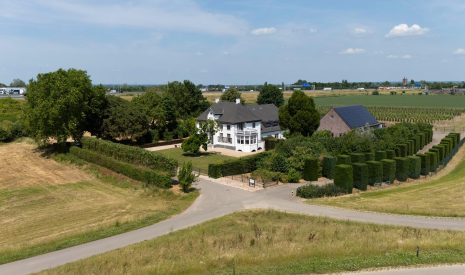 Te Koop: Foto Kantoorruimte aan de Waaldijk 9 in Andelst