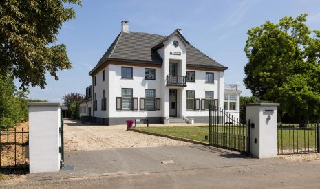 Te Koop: Foto Kantoorruimte aan de Waaldijk 9 in Andelst