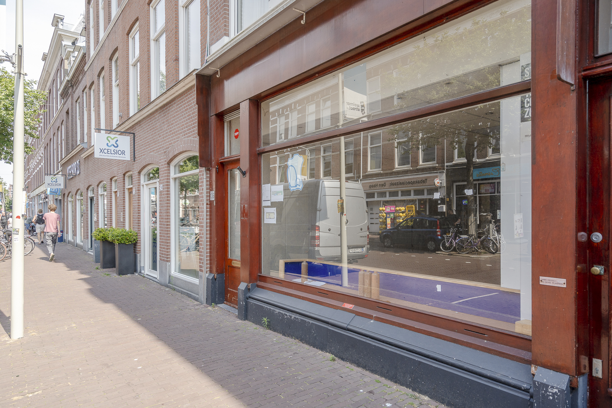 Te Koop: Foto Winkelruimte aan de Weimarstraat 136 in 's-Gravenhage