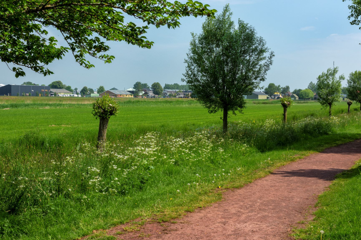 Te Koop: Foto Woonhuis aan de Twee-onder-één-kap - Park 44 in Nieuwkoop