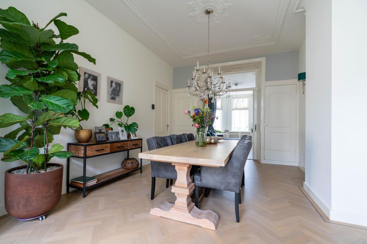 Te koop: Foto Woonhuis aan de Van Boetzelaerlaan 62 in 's-Gravenhage