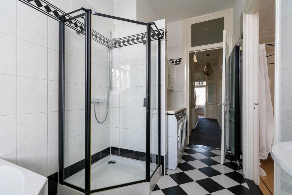 Te koop: Foto Woonhuis aan de Van Boetzelaerlaan 62 in 's-Gravenhage