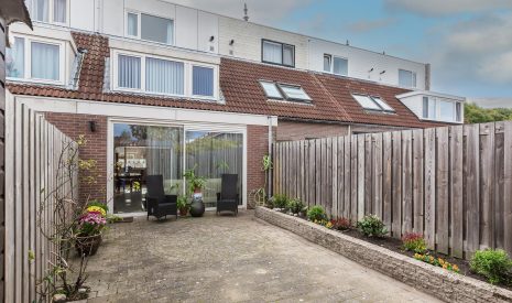 Te koop: Foto Woonhuis aan de Zadelmaker 93 in Alphen aan den Rijn