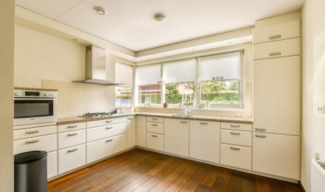 Te koop: Foto Woonhuis aan de Prins Bernhardstraat 11 in Sassenheim