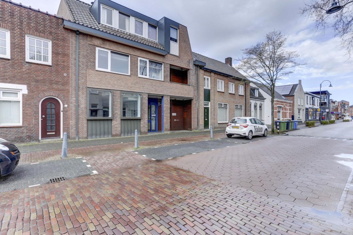 Te koop: Foto Woonhuis aan de Stationsstraat 49 in Rijen