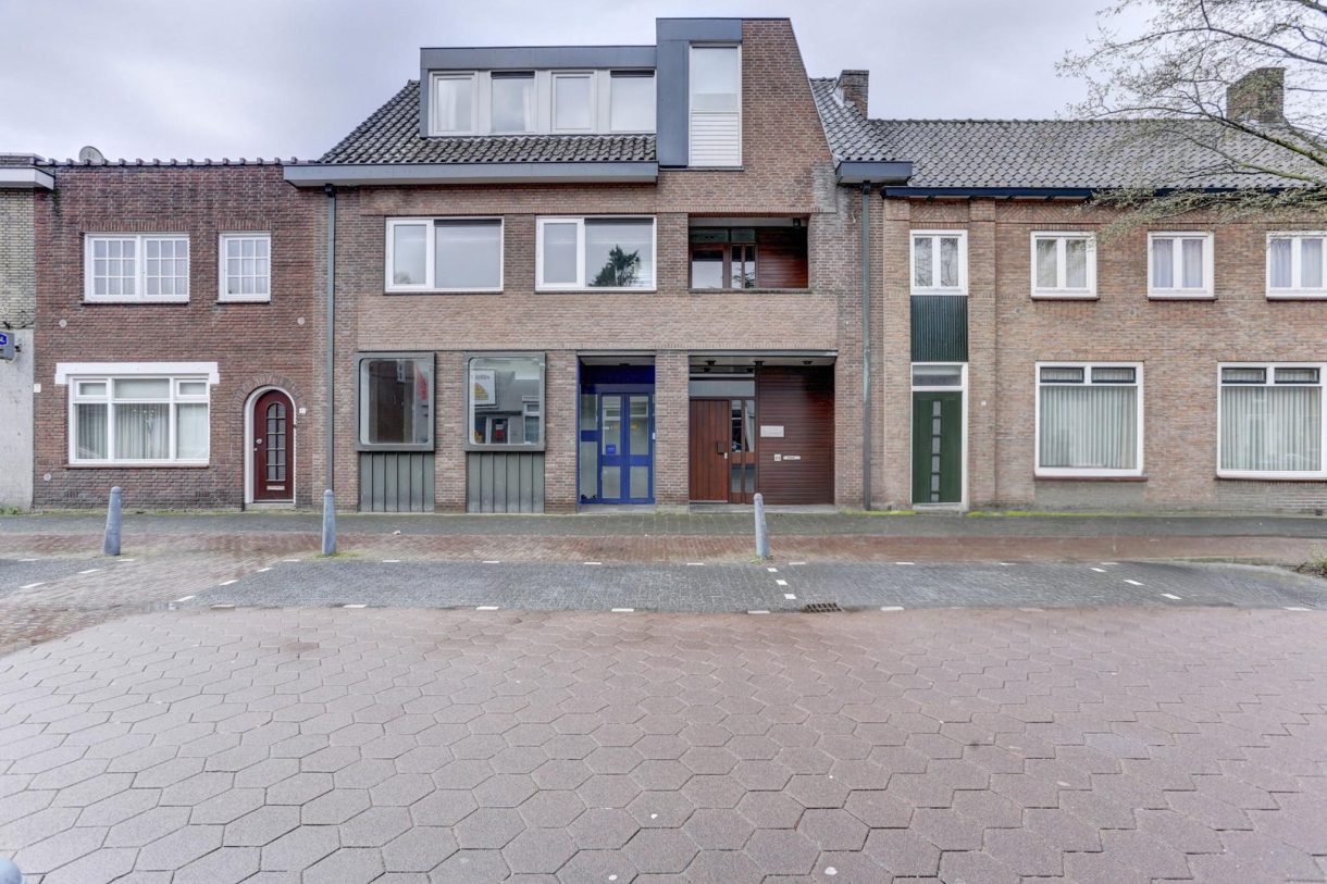 Te koop: Foto Woonhuis aan de Stationsstraat 49 in Rijen