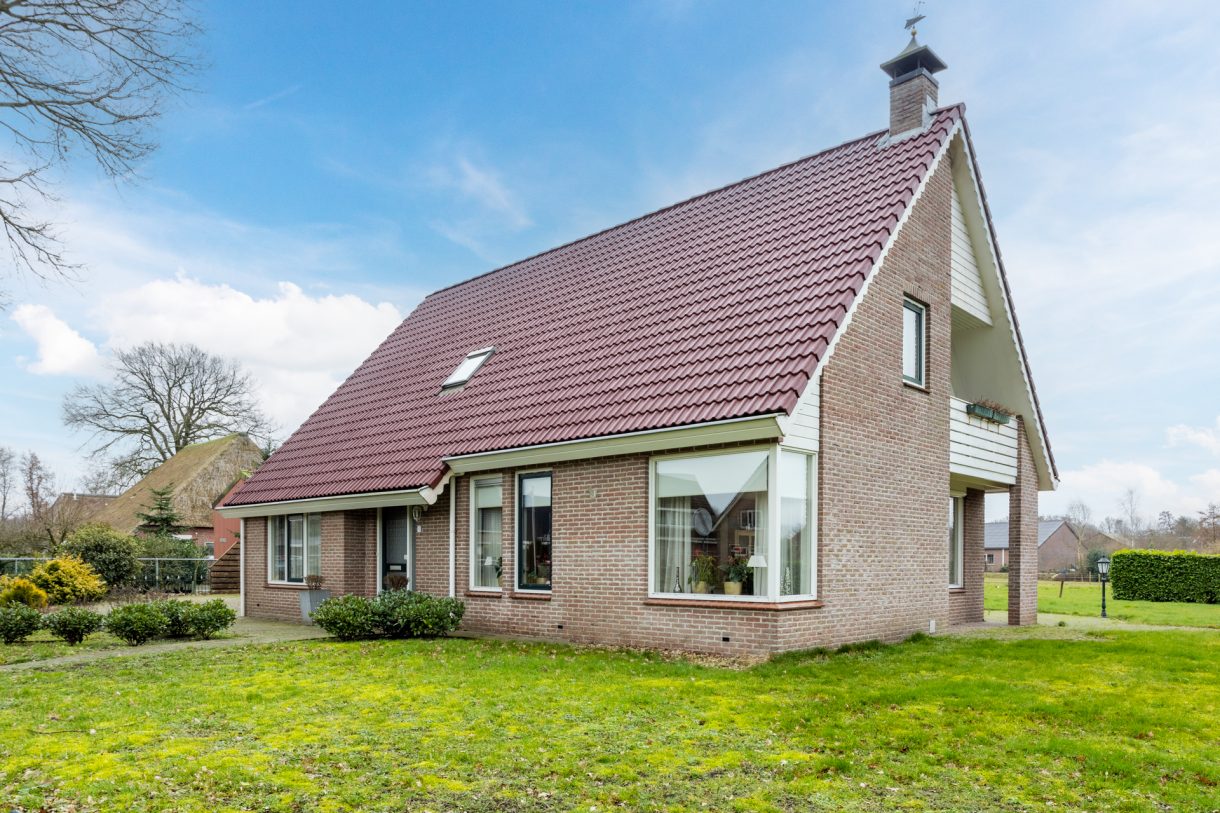 Te koop: Foto Woonhuis aan de Smilderweg 1 in Hooghalen