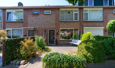 Te koop: Foto Woonhuis aan de Frans van Mierisstraat 10 in Maarssen