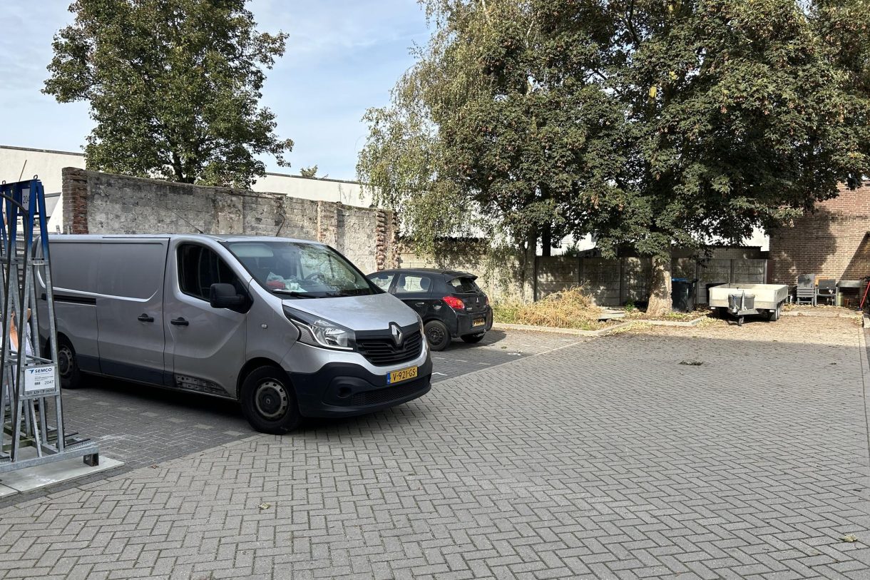 Te huur: Foto Overig OG aan de Broekhovenseweg ong in Tilburg