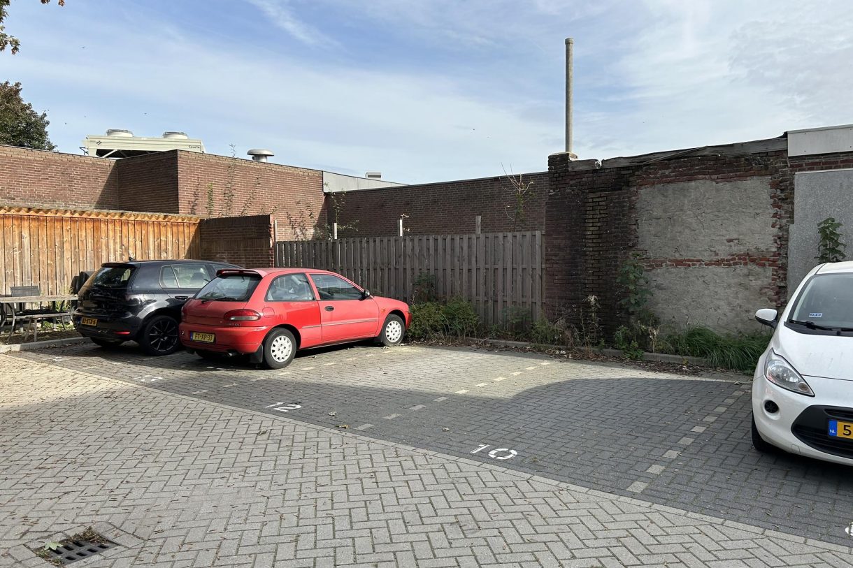 Te huur: Foto Overig OG aan de Broekhovenseweg ong in Tilburg