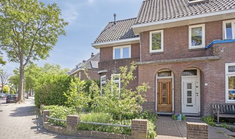 Te koop: Foto Woonhuis aan de Toussaintplein 8 in Alphen aan den Rijn