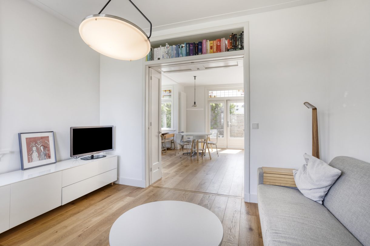 Te koop: Foto Woonhuis aan de Toussaintplein 8 in Alphen aan den Rijn