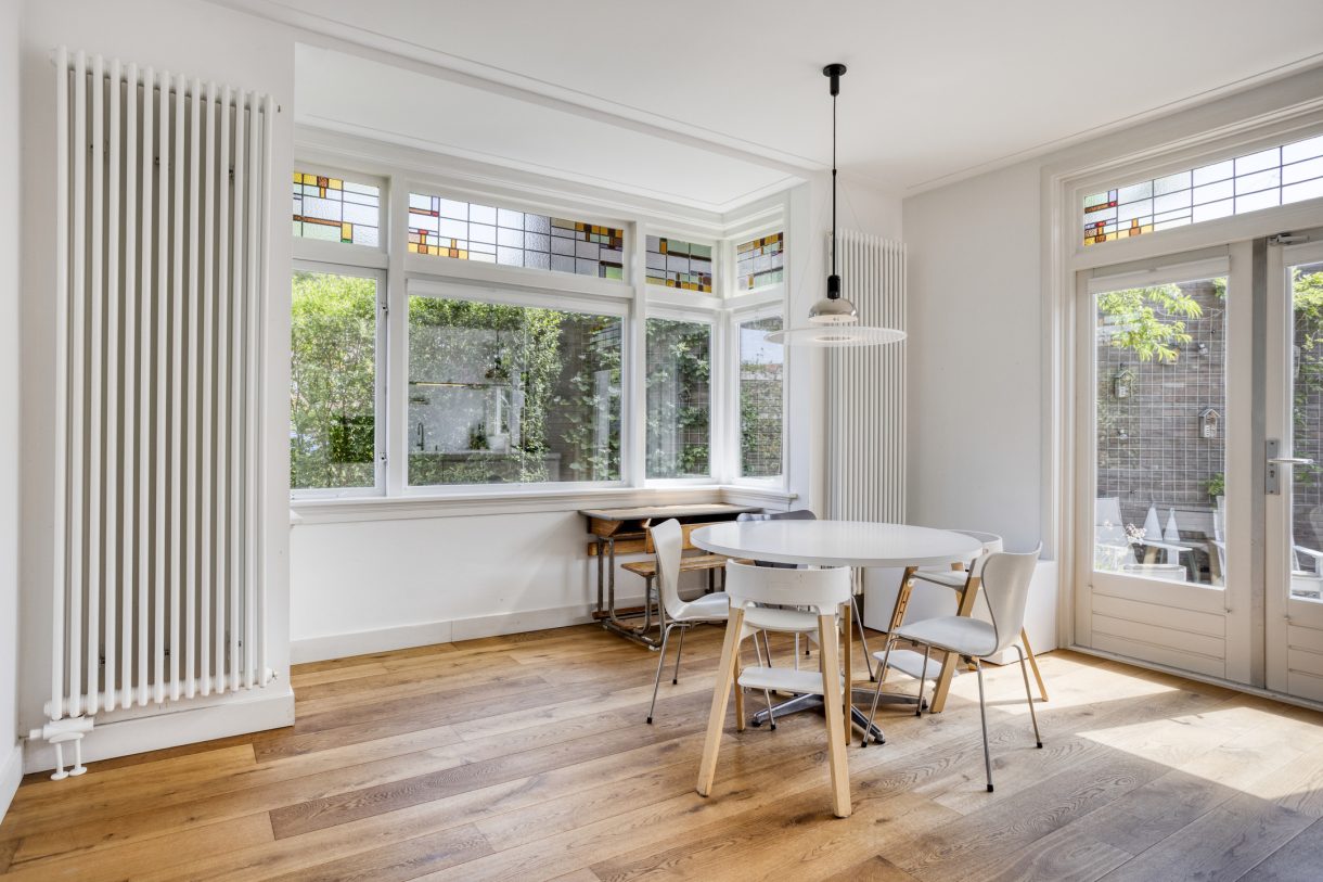 Te koop: Foto Woonhuis aan de Toussaintplein 8 in Alphen aan den Rijn