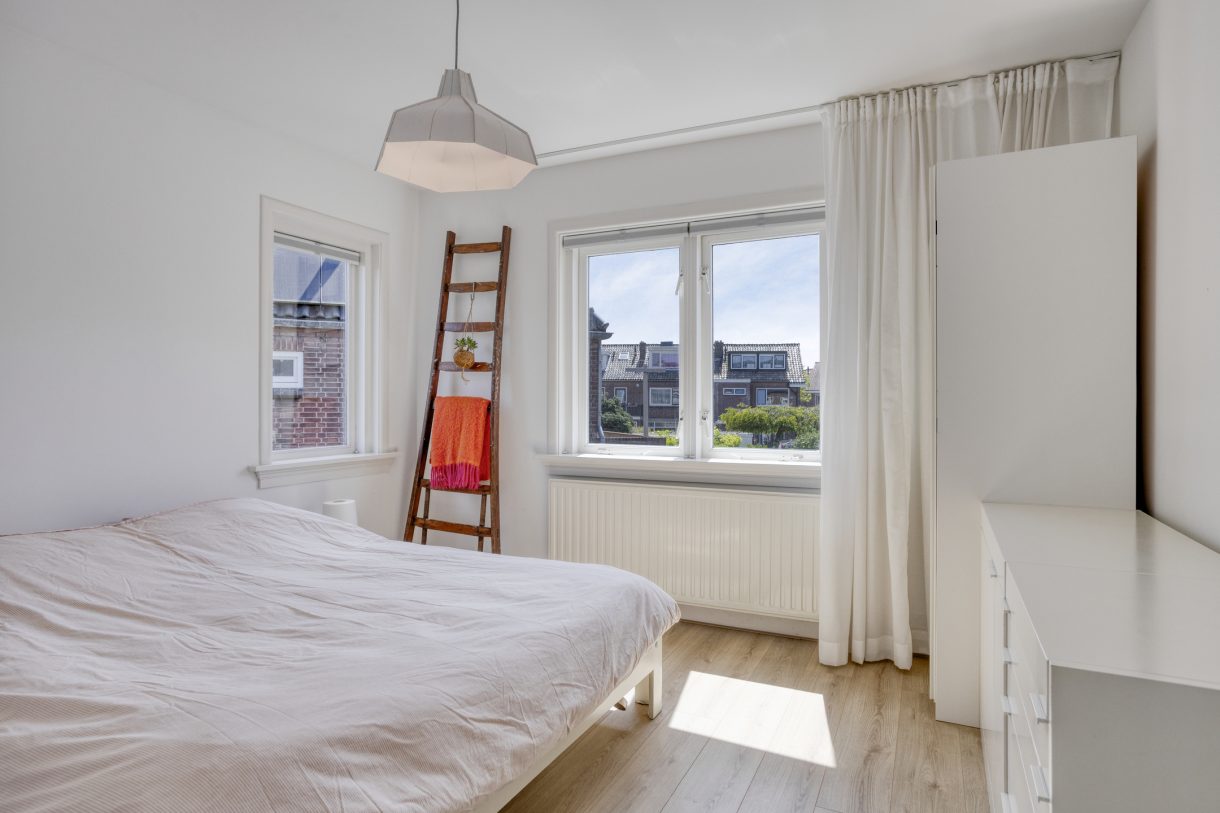 Te koop: Foto Woonhuis aan de Toussaintplein 8 in Alphen aan den Rijn