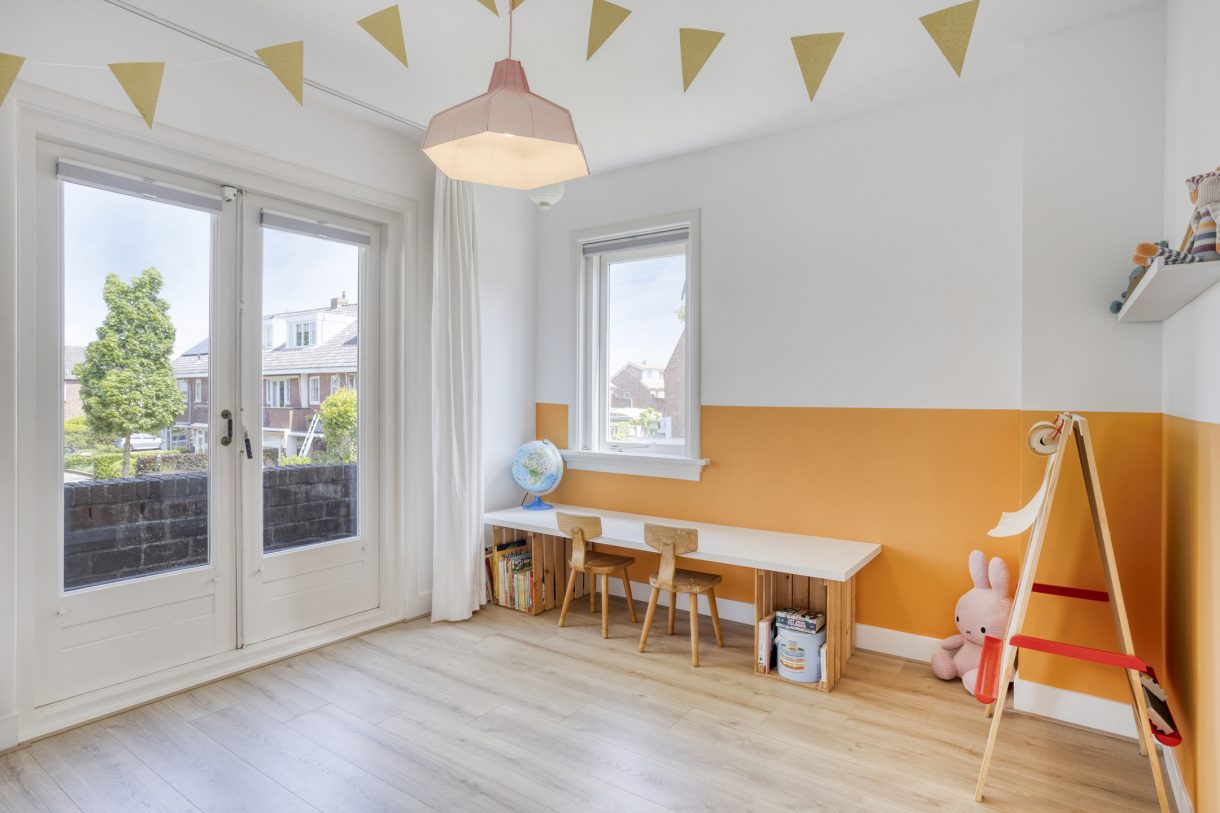 Te koop: Foto Woonhuis aan de Toussaintplein 8 in Alphen aan den Rijn