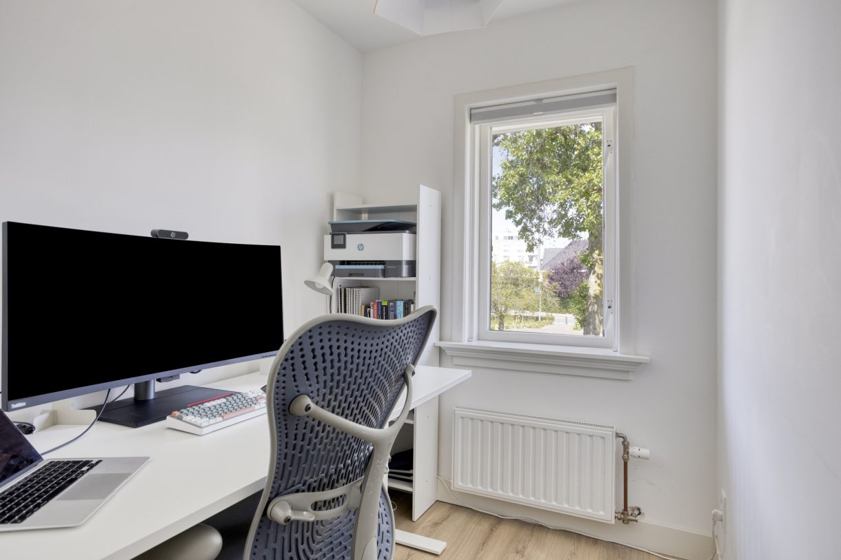 Te koop: Foto Woonhuis aan de Toussaintplein 8 in Alphen aan den Rijn