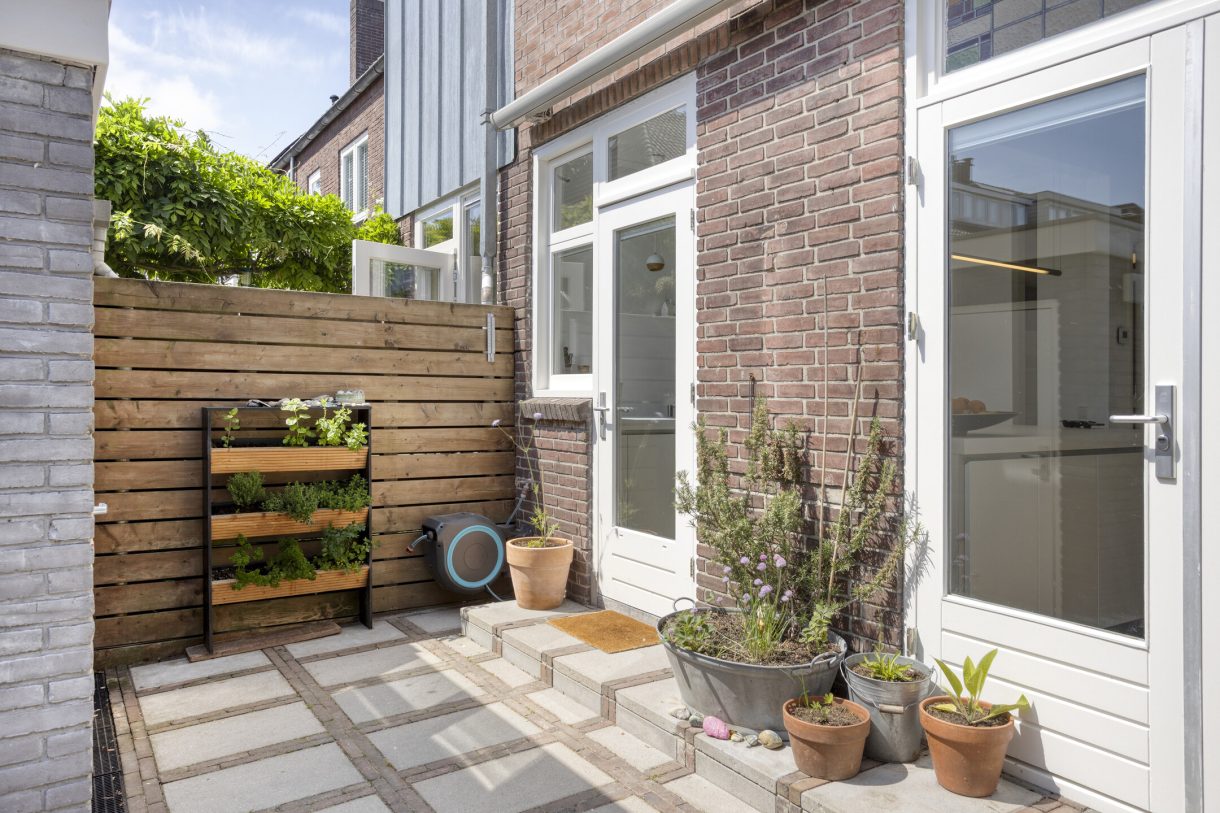 Te koop: Foto Woonhuis aan de Toussaintplein 8 in Alphen aan den Rijn