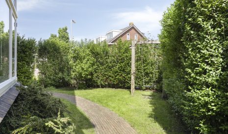 Te koop: Foto Woonhuis aan de Toussaintplein 8 in Alphen aan den Rijn