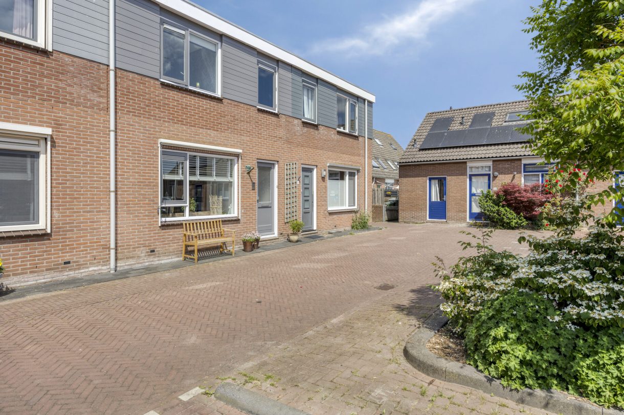 Te koop: Foto Woonhuis aan de Dokter van der Windhof 26 in Aarlanderveen