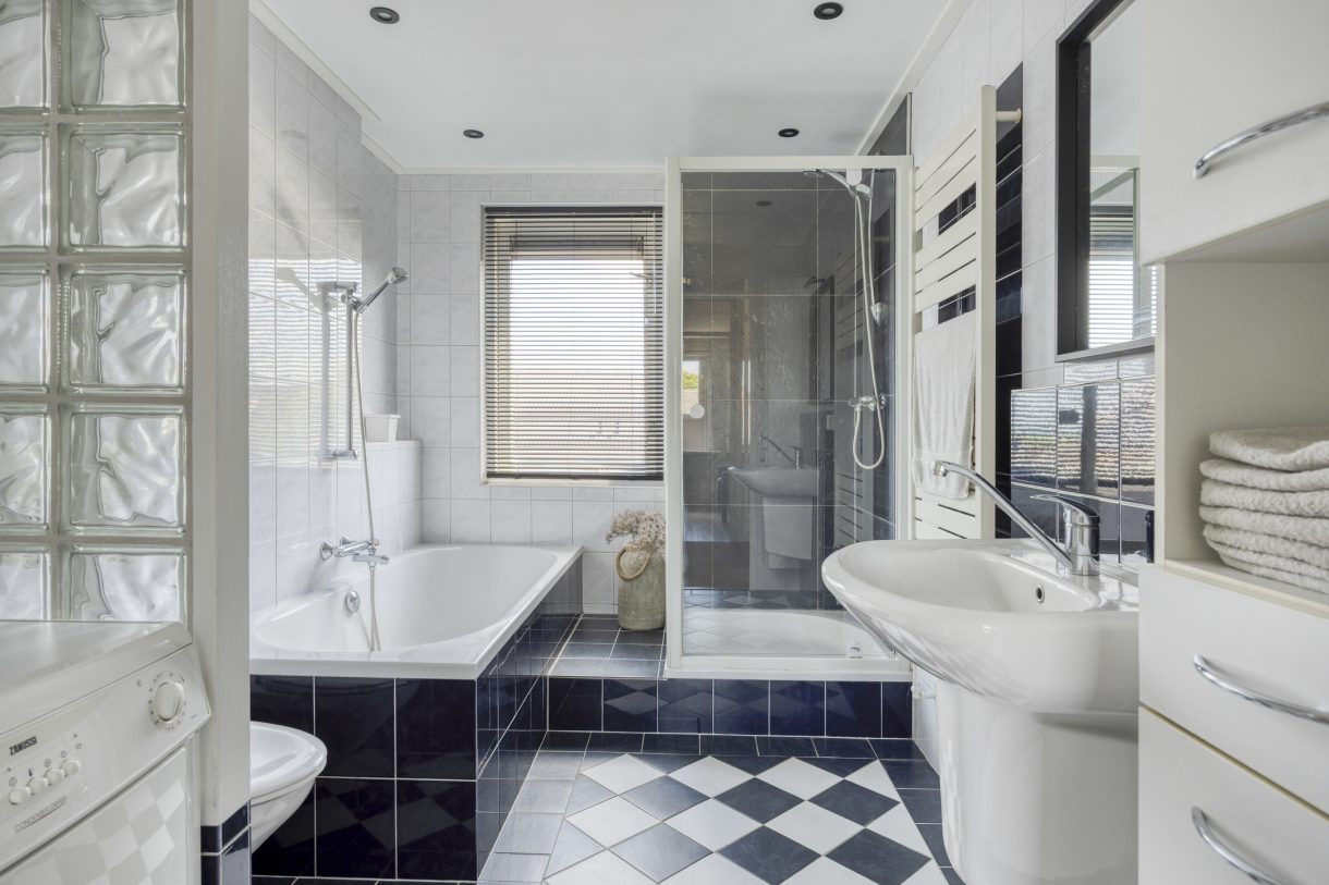 Te koop: Foto Woonhuis aan de Dokter van der Windhof 26 in Aarlanderveen