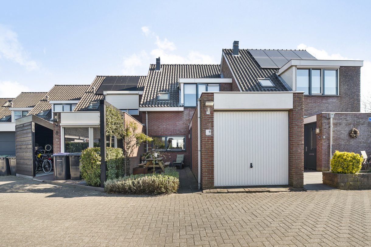 Te koop: Foto Woonhuis aan de Kuiperserf 6 in Aarlanderveen