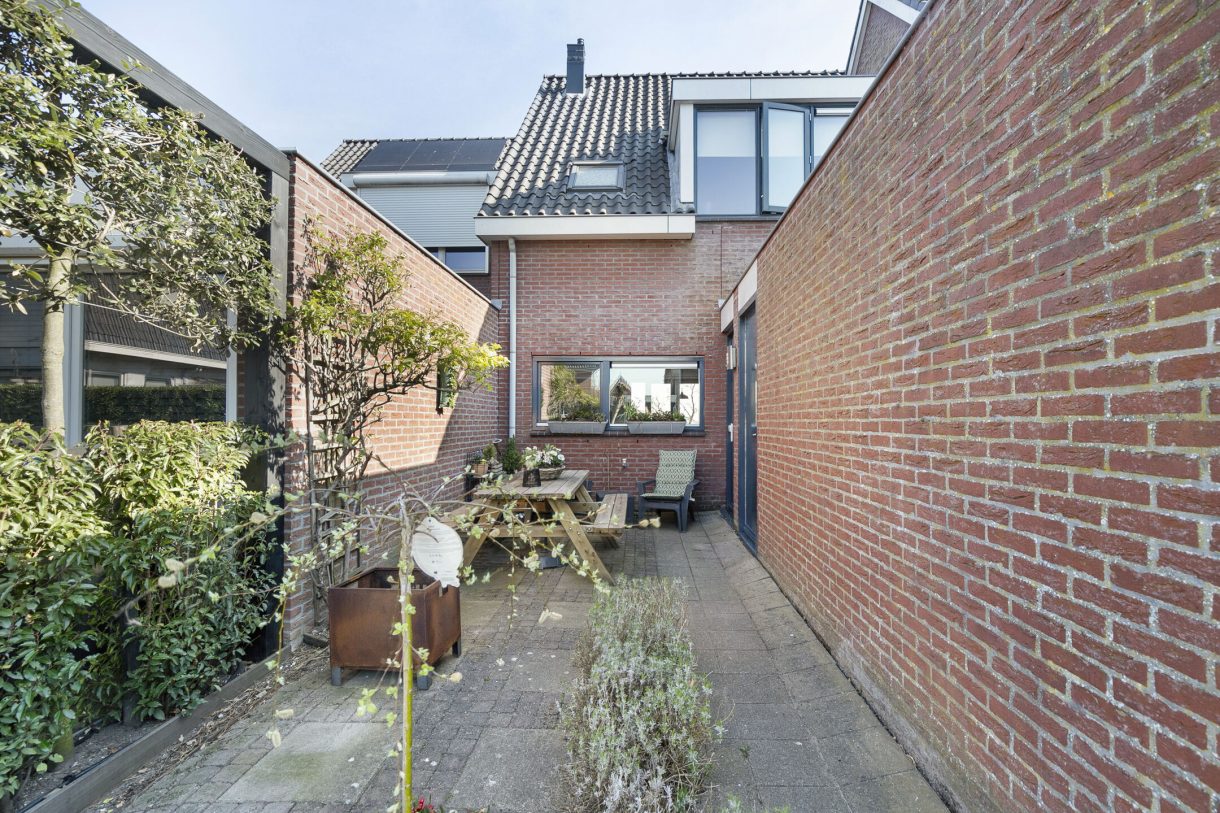 Te koop: Foto Woonhuis aan de Kuiperserf 6 in Aarlanderveen