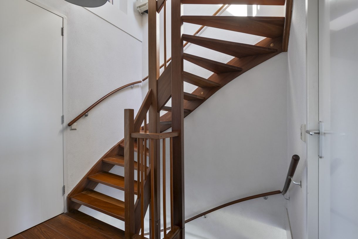 Te koop: Foto Woonhuis aan de Kuiperserf 6 in Aarlanderveen