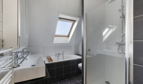 Te koop: Foto Woonhuis aan de Kuiperserf 6 in Aarlanderveen