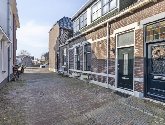 Hoofdfoto van Alphen aan den Rijn Tuinstraat 3