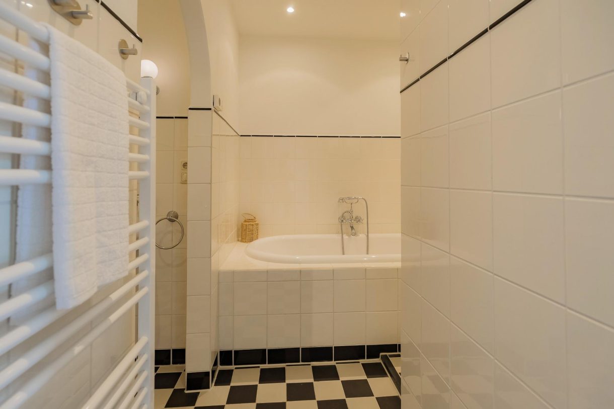 Te koop: Foto Woonhuis aan de Heereweg 296 in Lisse