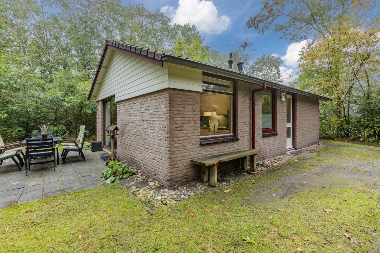 Te koop: Foto Woonhuis aan de Oshaarseweg 24-93 in Echten