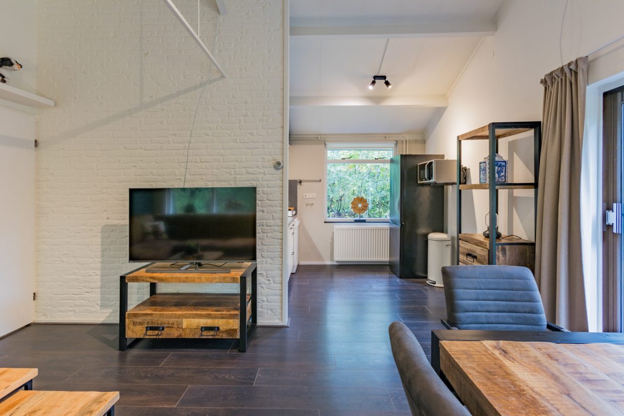 Te koop: Foto Woonhuis aan de Oshaarseweg 24-93 in Echten