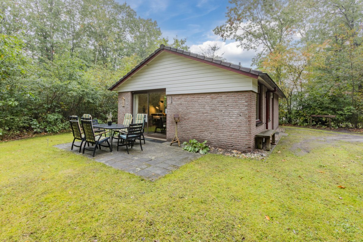 Te koop: Foto Woonhuis aan de Oshaarseweg 24-93 in Echten