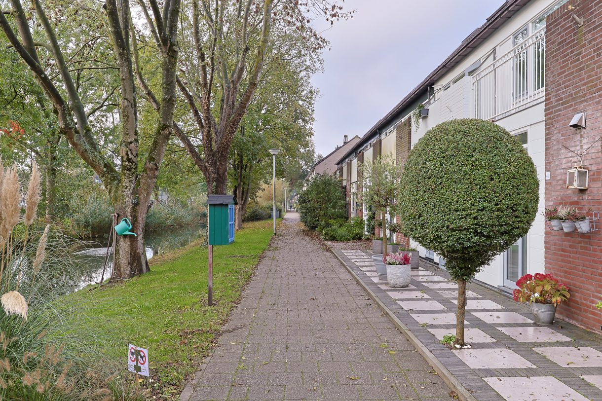 Te koop: Foto Woonhuis aan de Alphons Diepenbrocksingel 42 in Leiderdorp