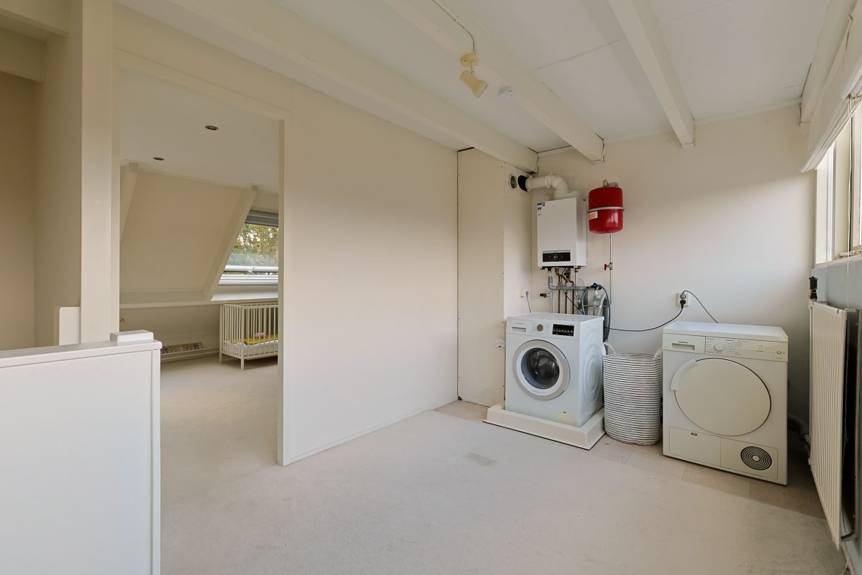 Te koop: Foto Woonhuis aan de Alphons Diepenbrocksingel 42 in Leiderdorp