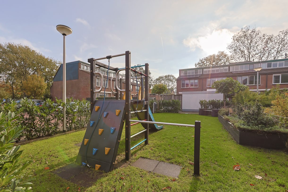 Te koop: Foto Woonhuis aan de Alphons Diepenbrocksingel 42 in Leiderdorp