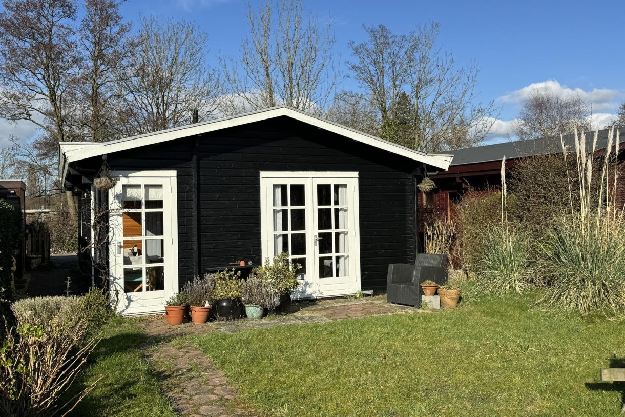 Te koop: Foto Woonhuis aan de Nieuw-Loosdrechtsedijk 212C5 in Loosdrecht