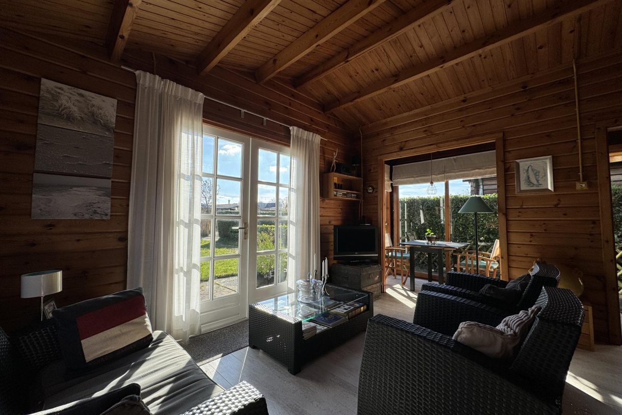 Te koop: Foto Woonhuis aan de Nieuw-Loosdrechtsedijk 212C5 in Loosdrecht