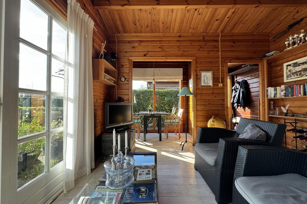 Te koop: Foto Woonhuis aan de Nieuw-Loosdrechtsedijk 212C5 in Loosdrecht