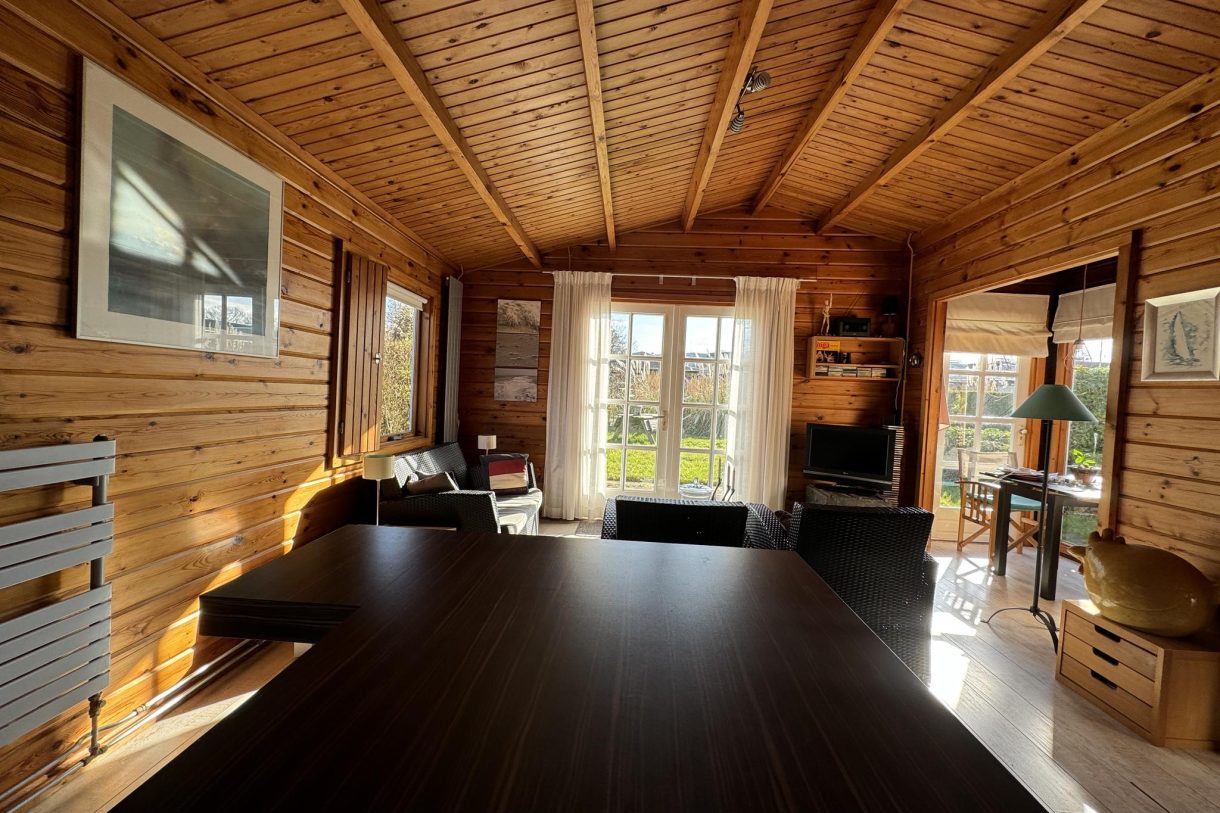 Te koop: Foto Woonhuis aan de Nieuw-Loosdrechtsedijk 212C5 in Loosdrecht