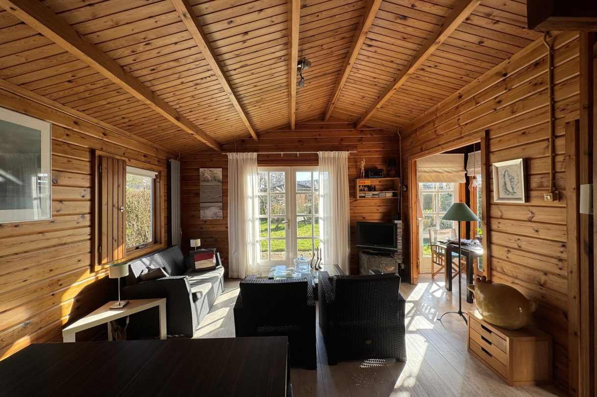 Te koop: Foto Woonhuis aan de Nieuw-Loosdrechtsedijk 212C5 in Loosdrecht