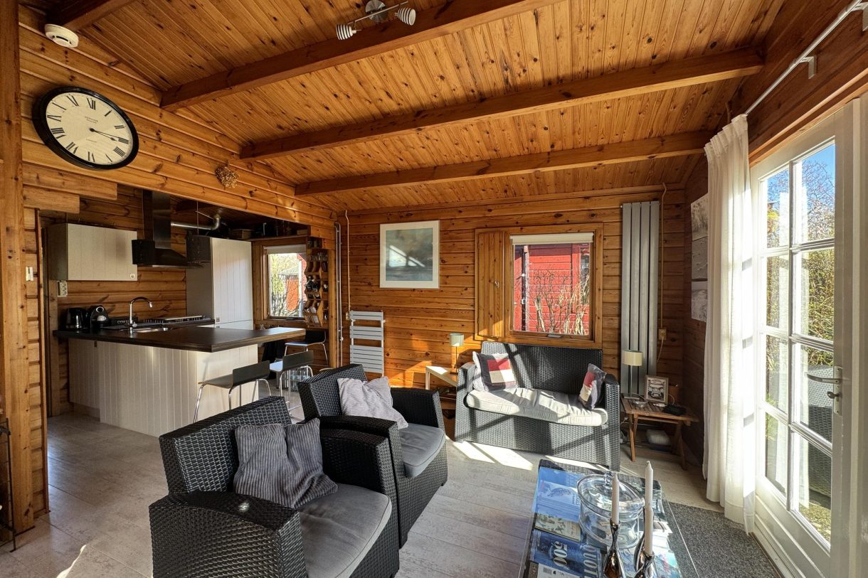 Te koop: Foto Woonhuis aan de Nieuw-Loosdrechtsedijk 212C5 in Loosdrecht