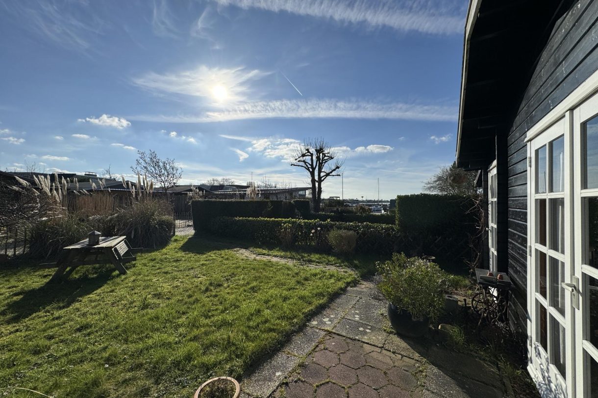 Te koop: Foto Woonhuis aan de Nieuw-Loosdrechtsedijk 212C5 in Loosdrecht