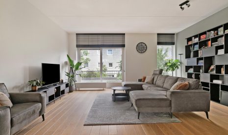 Te huur: Foto Woonhuis aan de Cassiopeiadreef 5 in Alphen aan den Rijn