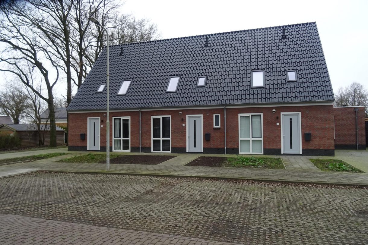 Bekijk foto 1/17 van house in Frieschepalen