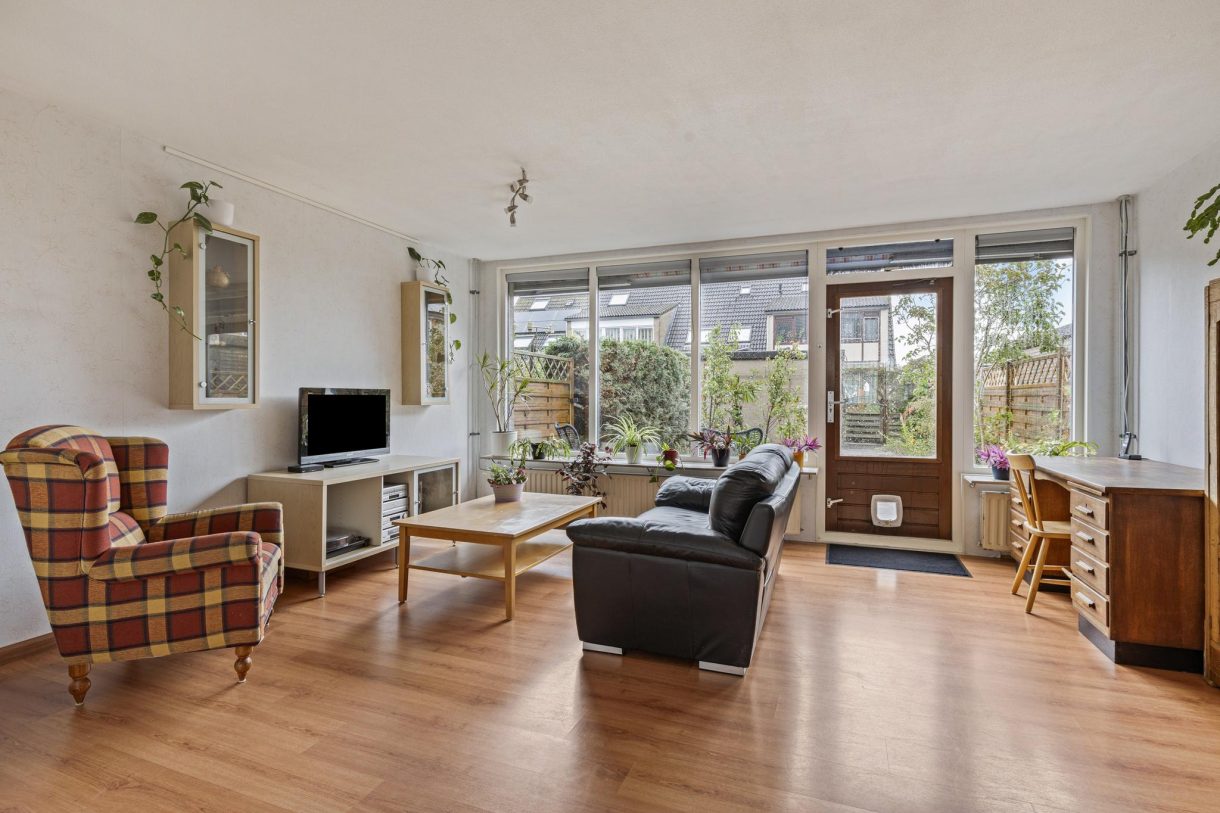 Te koop: Foto Woonhuis aan de Pieter Basstraat 10 in Zaandam