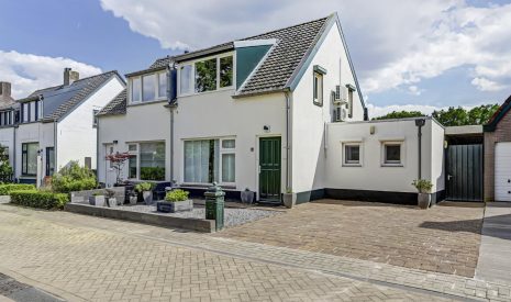 koop  's Gravenmoer  Emmalaan 24 – Hoofdfoto
