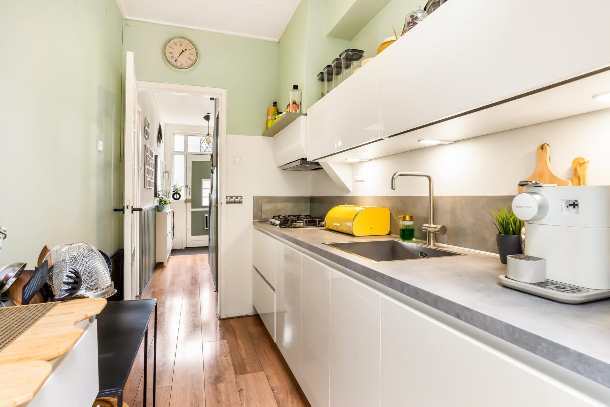 Te koop: Foto Woonhuis aan de Minahassastraat 29 in Haarlem