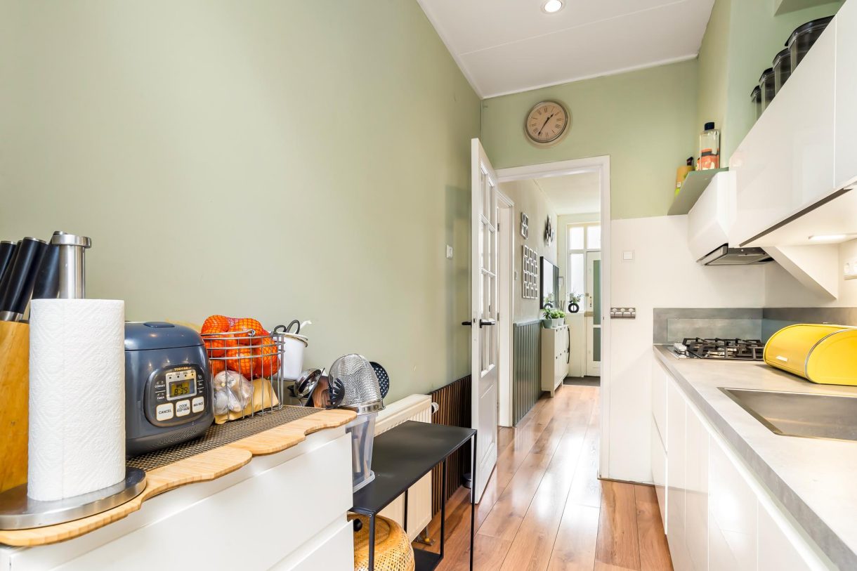 Te koop: Foto Woonhuis aan de Minahassastraat 29 in Haarlem